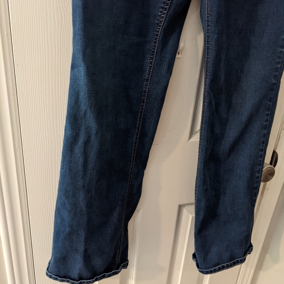 Sz 18 jeans with stretch boot cut - Picture 2 of 6
